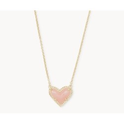 Ari Heart Gold Pendant Necklace in Rose Quartz